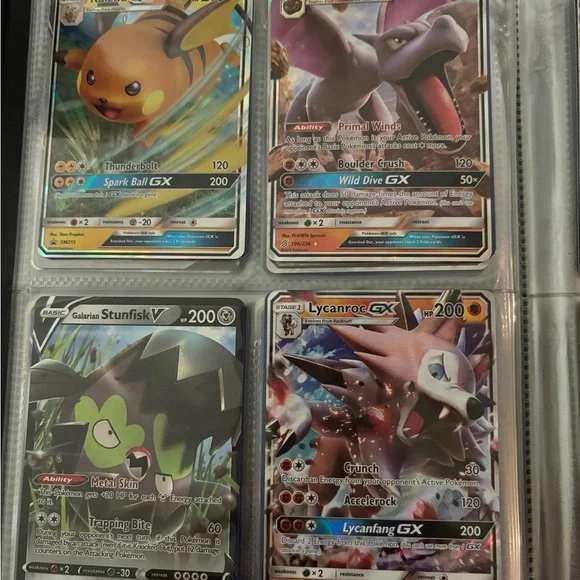 Red and White Poké Ball Binder filled with card - Picture 9 of 13